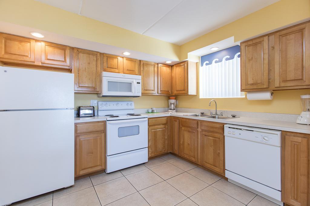 Fantasy Island - Daytona Beach Shores Aparthotel Екстериор снимка