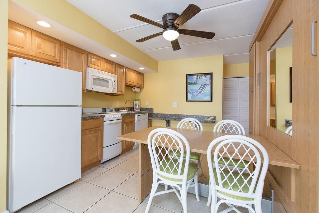 Fantasy Island - Daytona Beach Shores Aparthotel Екстериор снимка